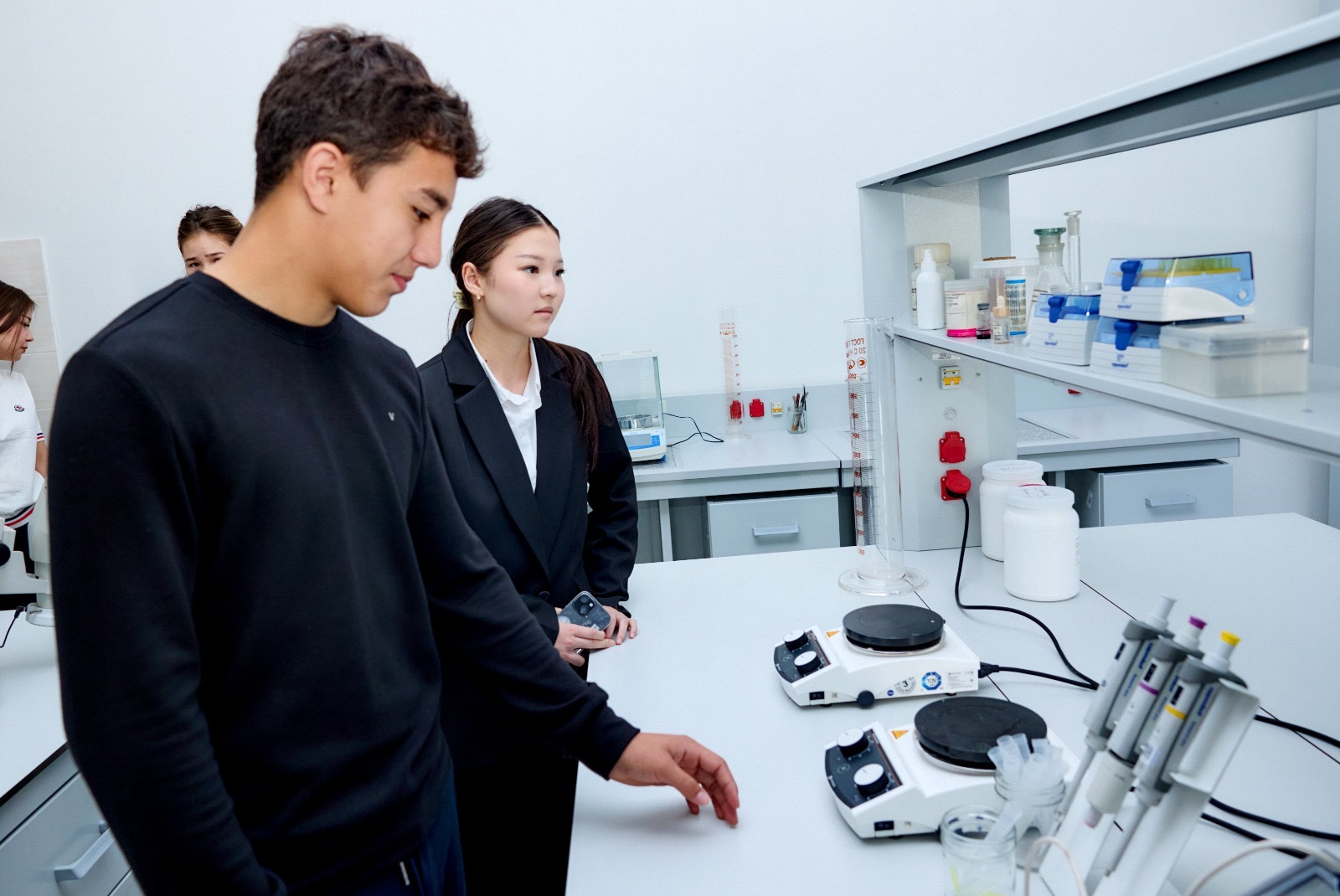 KazNARU HOSTS OPEN DAY FOR SCHOOL STUDENTS