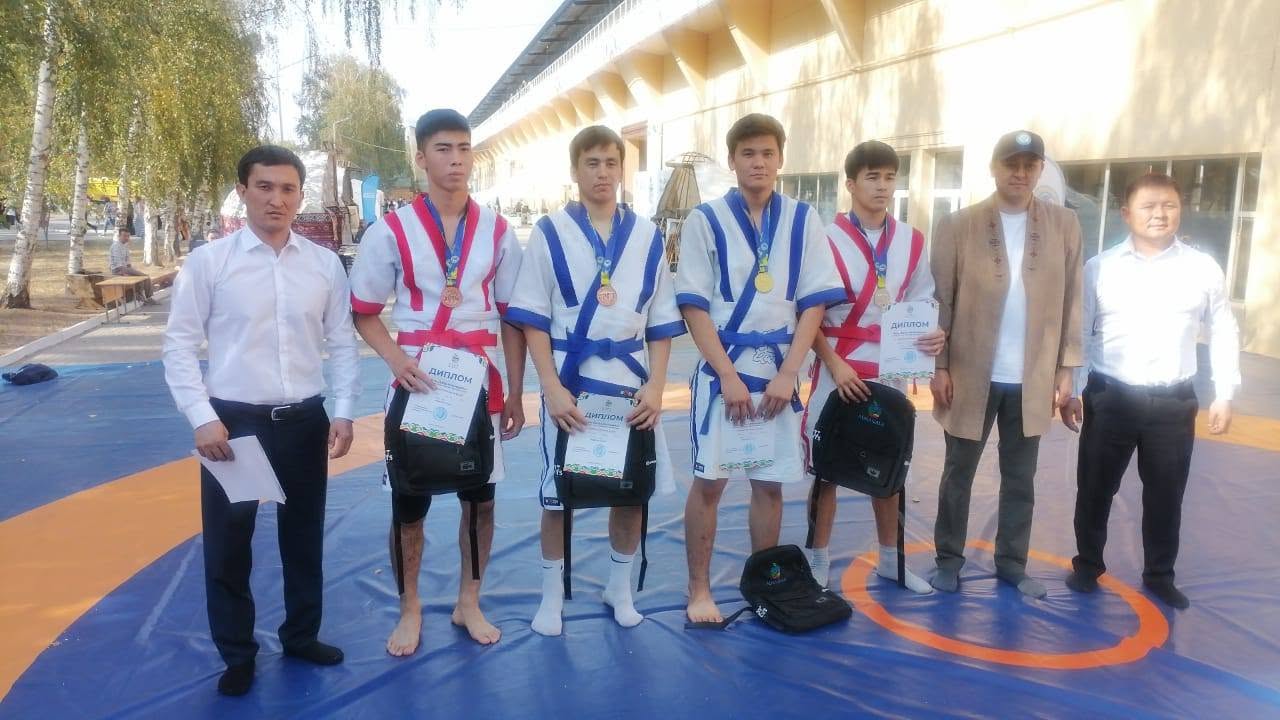 СТУДЕНТЫ KAZNARU ЗАВОЕВАЛИ ПРИЗОВЫЕ МЕСТА НА ТУРНИРЕ ПО ҚАЗАҚ КҮРЕСІ