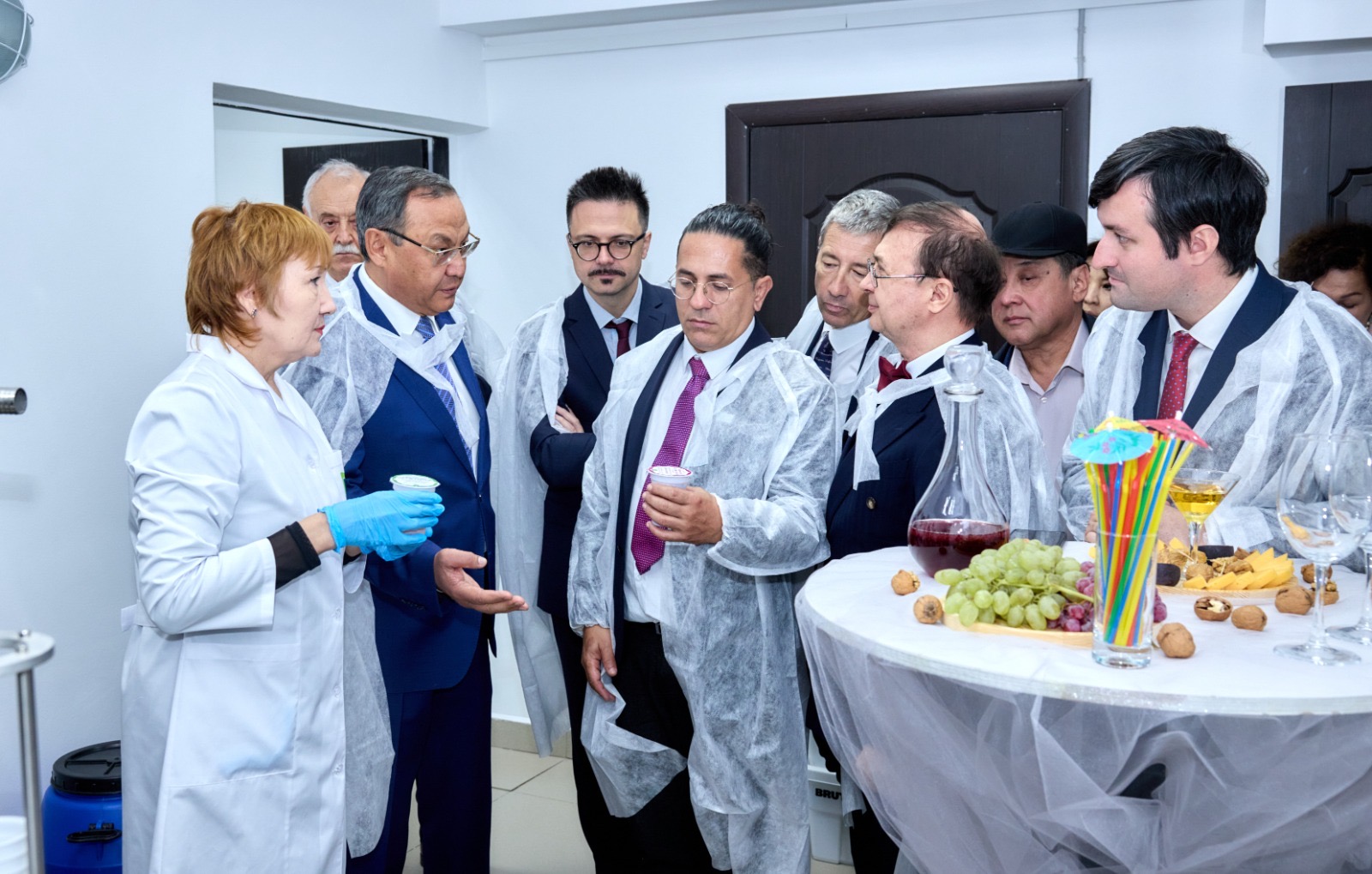 KazNARU: ФРАНЦУЗ МАМАНДАРЫ ҚАЗАҚСТАНДА ЖҮЗІМ ШАРУАШЫЛЫҒЫН ДАМЫТУҒА ҮЛЕС ҚОСАДЫ
