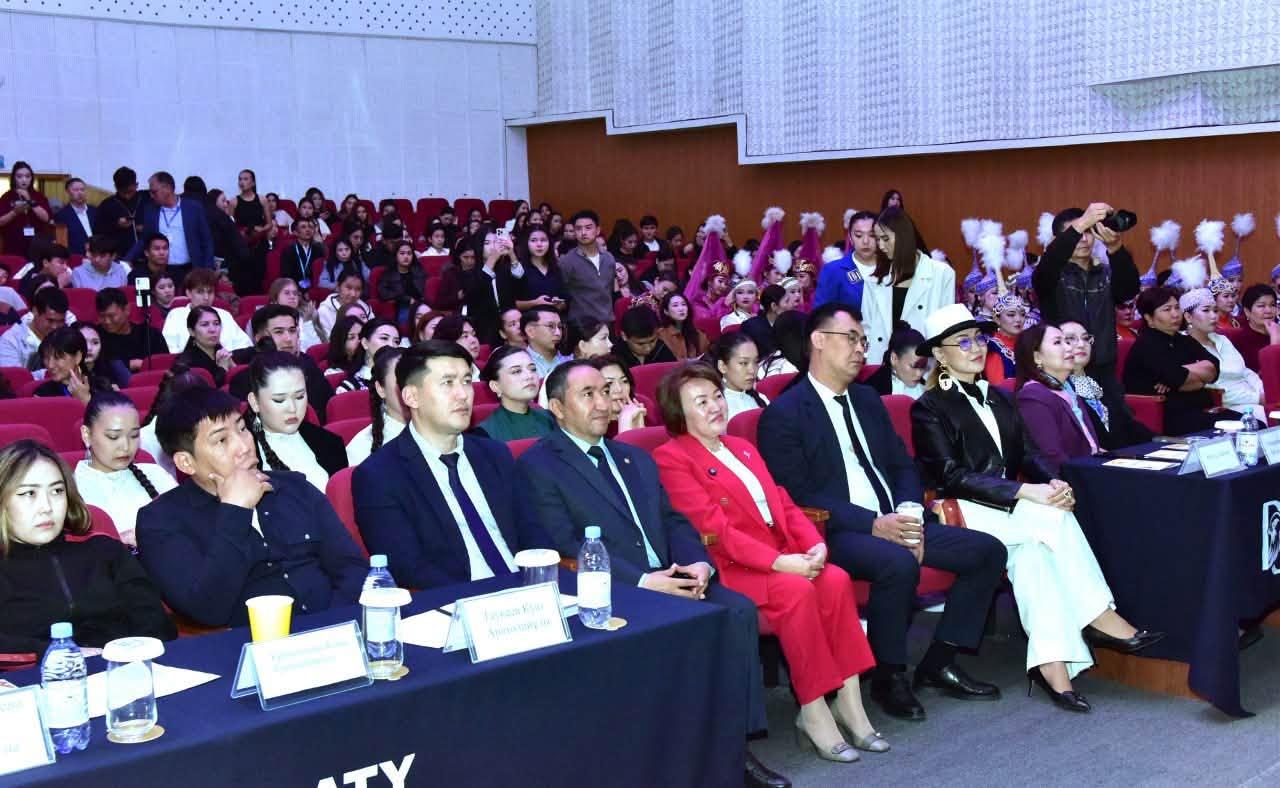 🇬🇧 KazNARU STUDENTS WIN GRAND PRIX AT THE SHABYT – 2026 NATIONAL CREATIVE FESTIVAL! 🏆