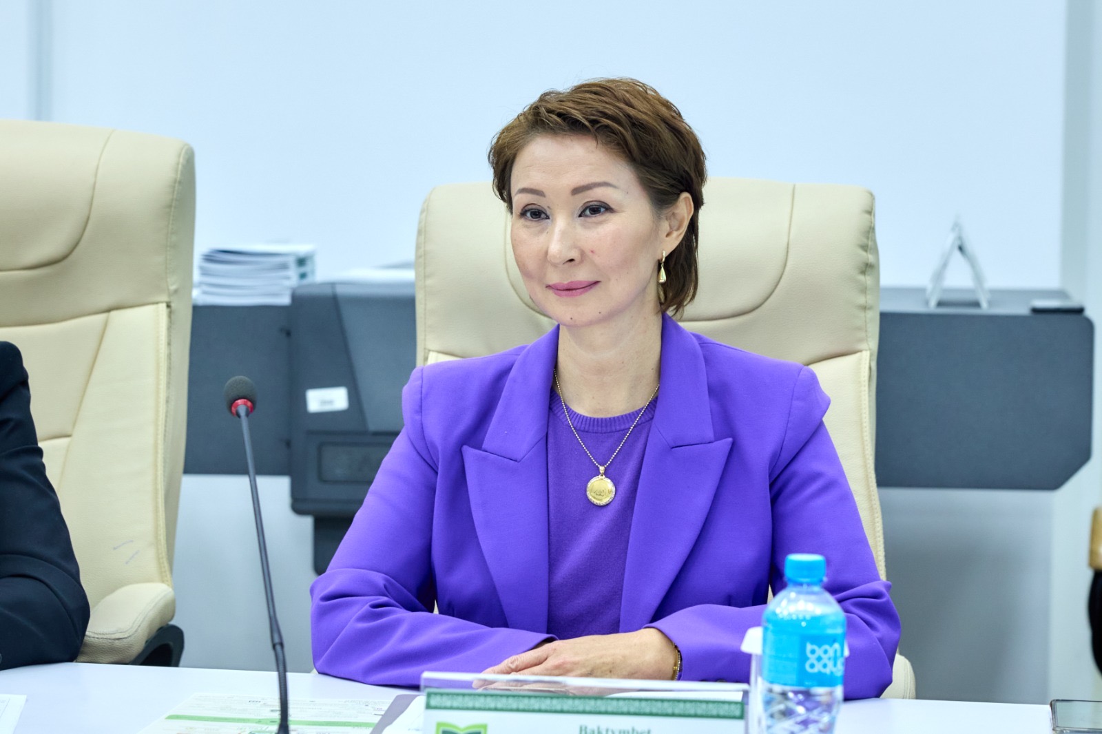KazNARU: ФРАНЦУЗ МАМАНДАРЫ ҚАЗАҚСТАНДА ЖҮЗІМ ШАРУАШЫЛЫҒЫН ДАМЫТУҒА ҮЛЕС ҚОСАДЫ