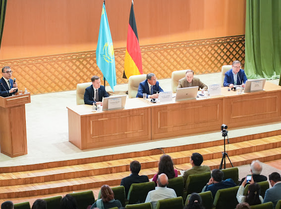 ҚР ҰҒА-да КАСПИЙ ТЕҢІЗІНІҢ ОРНЫҚТЫ БОЛАШАҒЫНА БАҒЫТТАЛҒАН ҒЫЛЫМИ ШЕШІМДЕР ТАЛҚЫЛАНДЫ