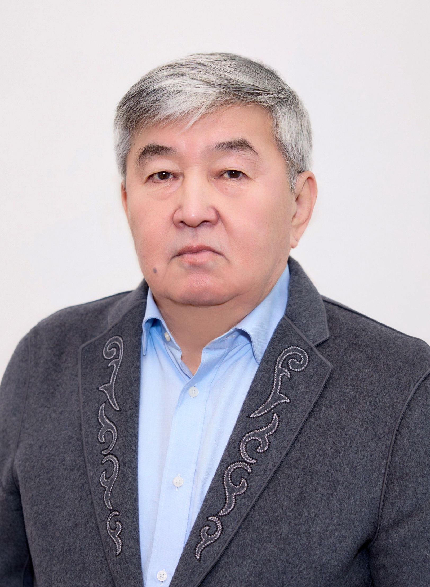 Махашов Едил